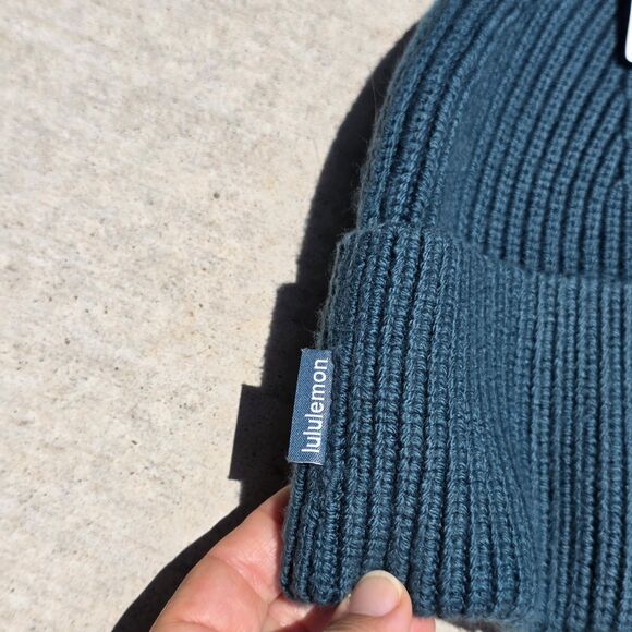 NWT Lululemon RIBBED MERINO WOOL BLEND KNIT BEANIE SZ S/M Green Jasper main image 4